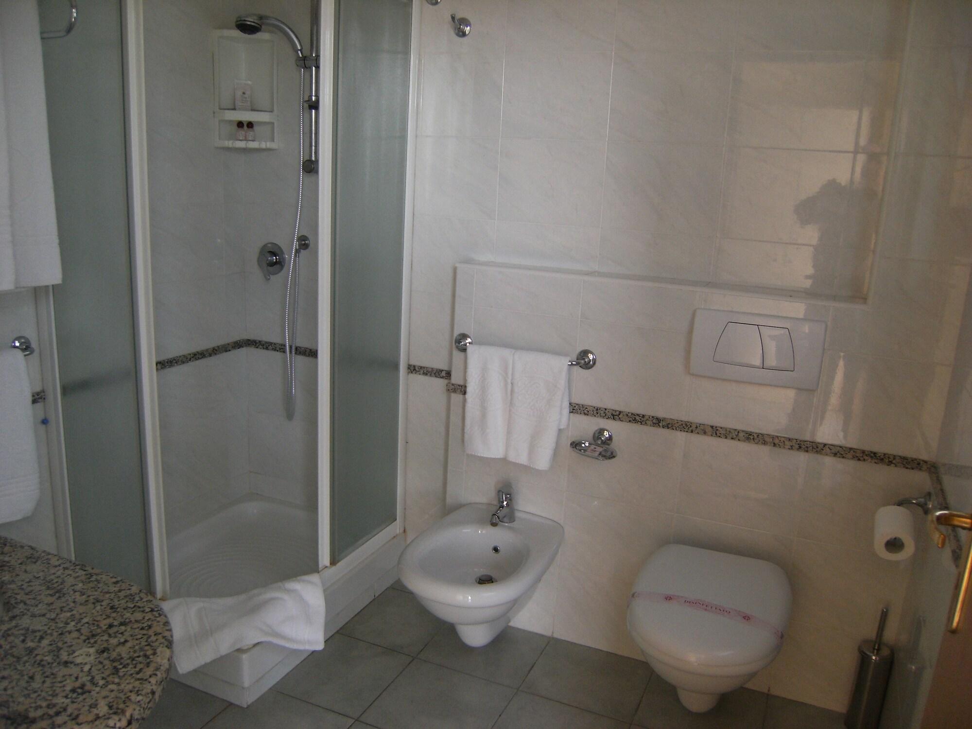 King's House 4* Mascali